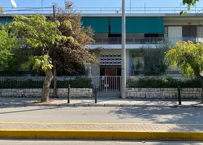 Renovated Apartment In Kifissia Center Near Metro G25