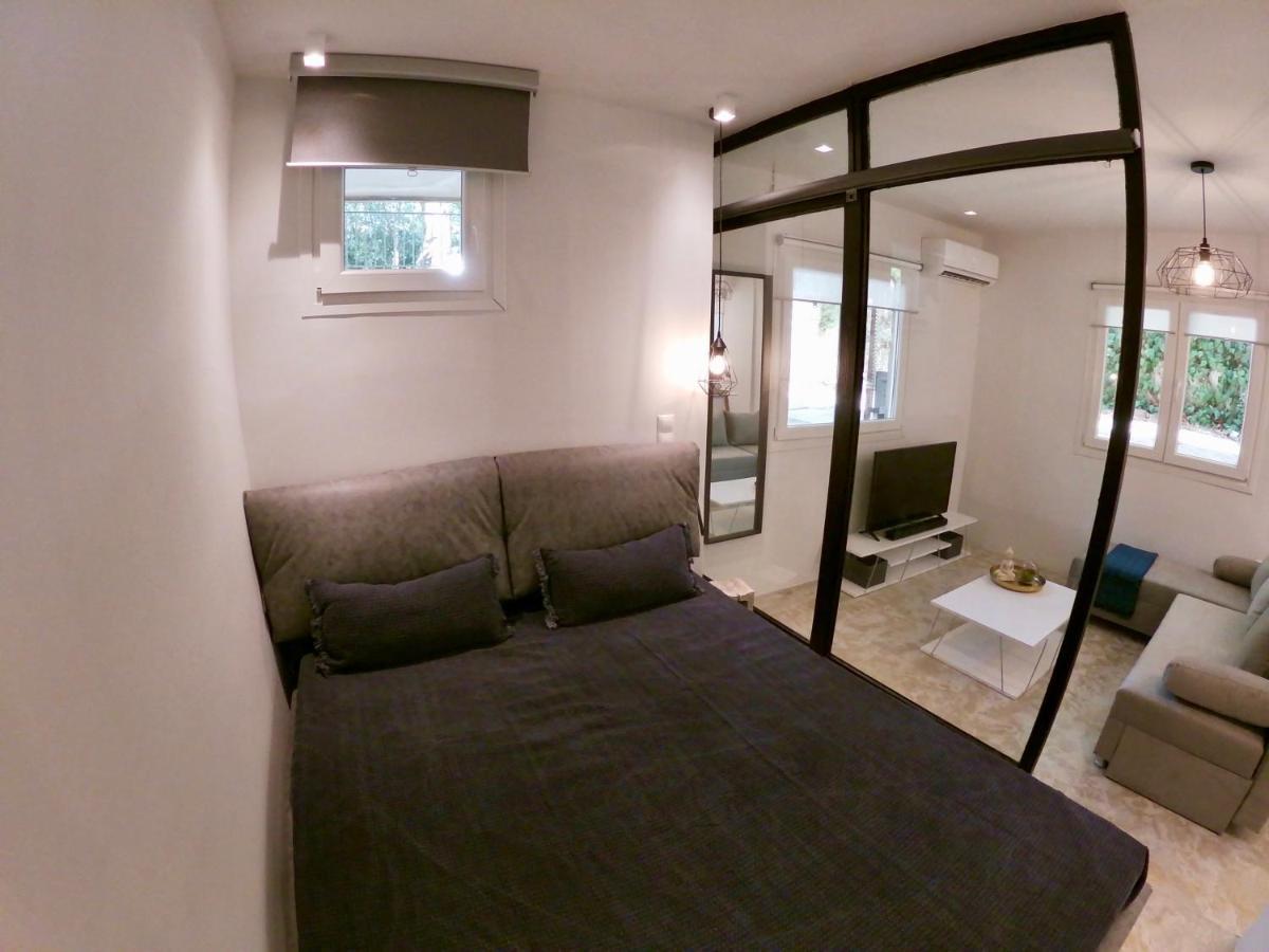 Renovated In Kifissia Center Near Metro G25 Apartment