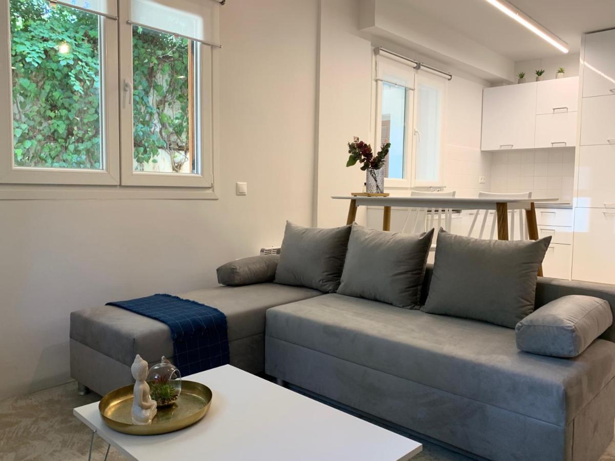 Renovated In Kifissia Center Near Metro G25 Apartment
